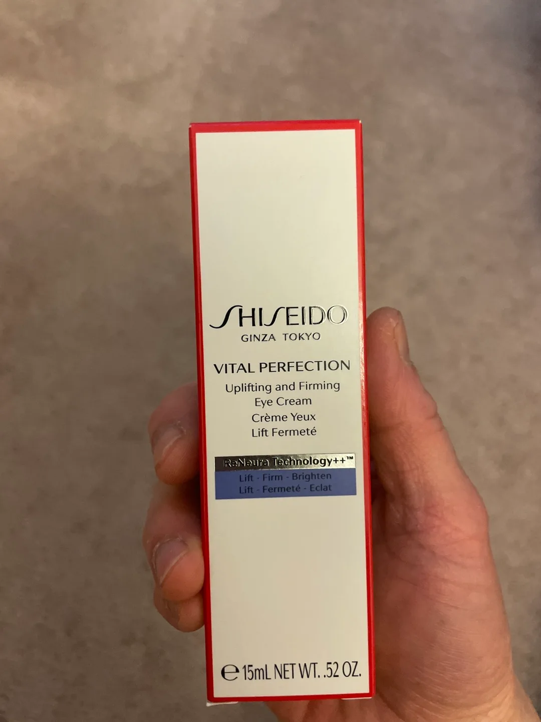 Shiseido Vital Perfection Uplifting and Firming Eye Cream thumbnail