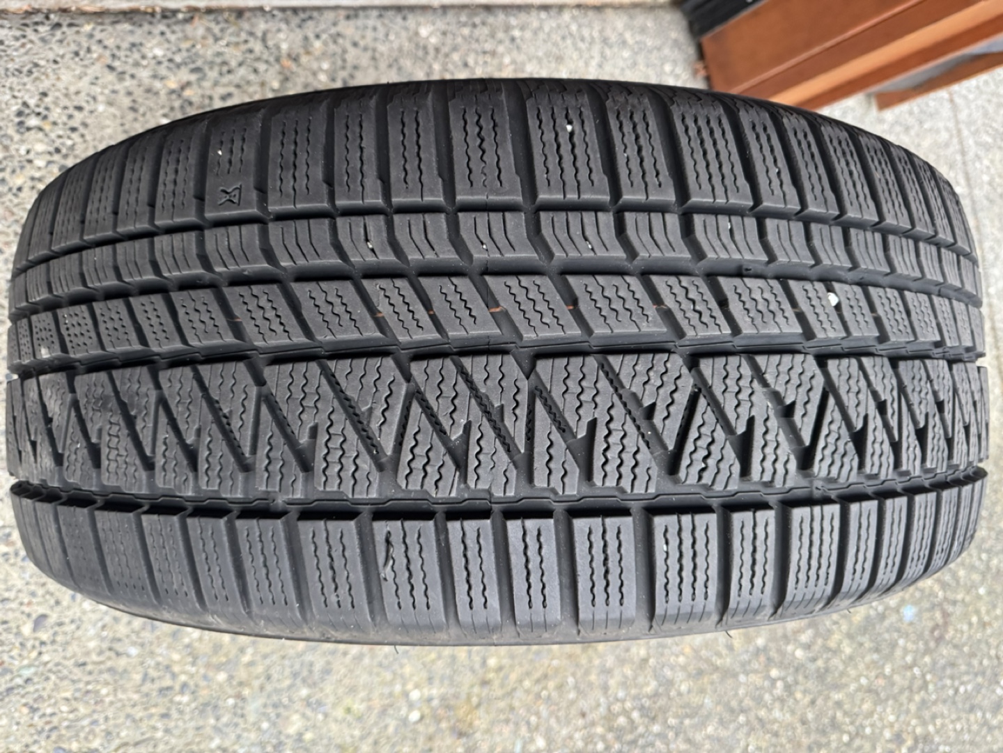 Kumho Wintercraft WS71 Winter Tires - 275/45 R21 110V - photo 5