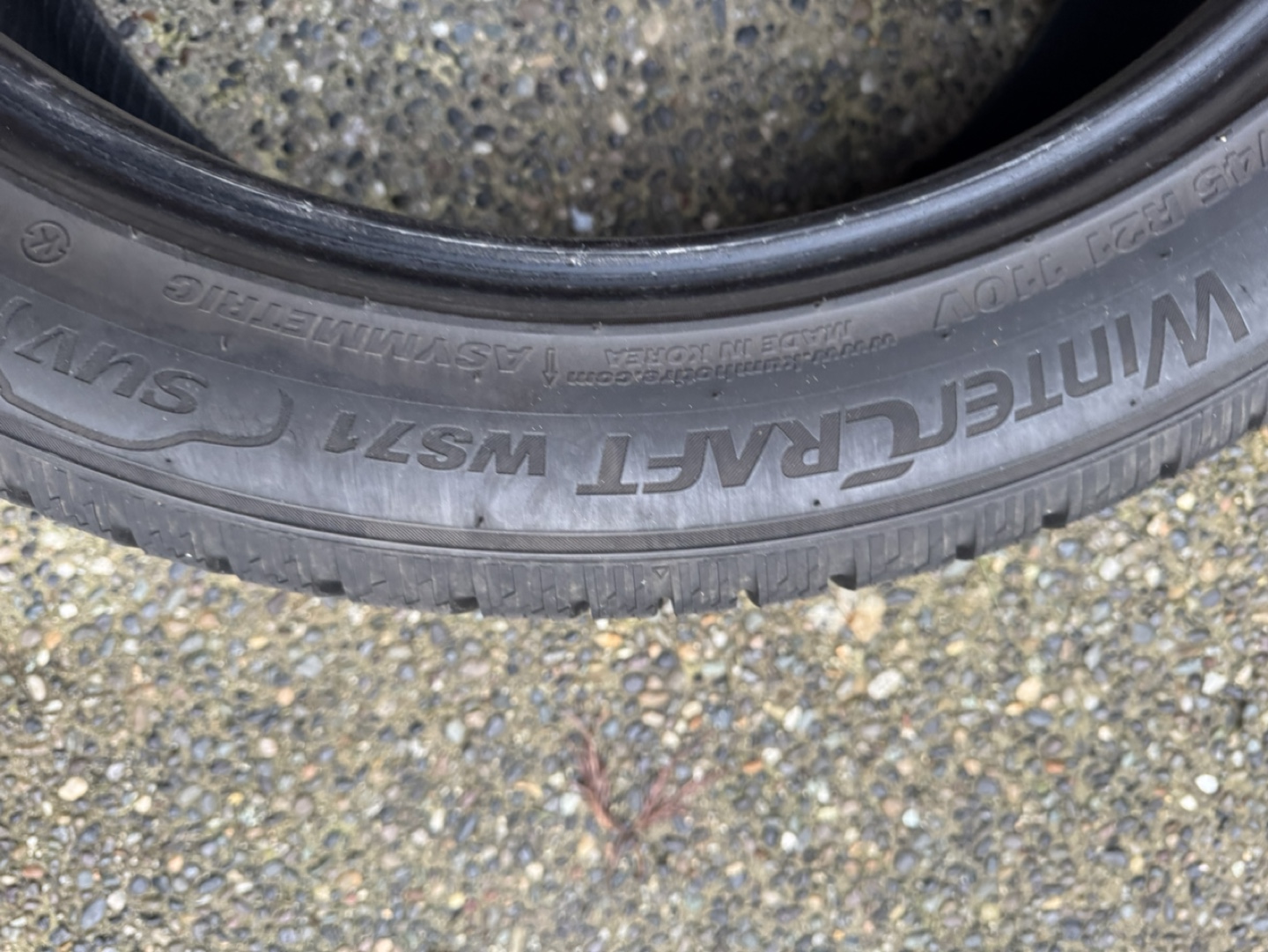 Kumho Wintercraft WS71 Winter Tires - 275/45 R21 110V