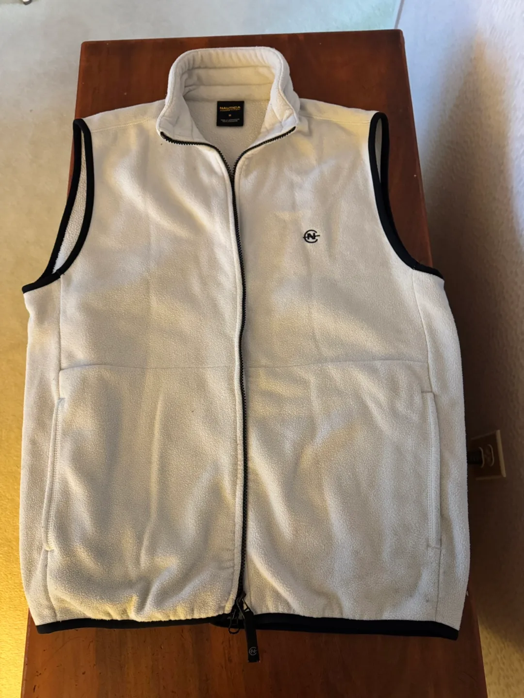 Two Men's Fleece Vests - Nautica and Trespass image indicator(2)