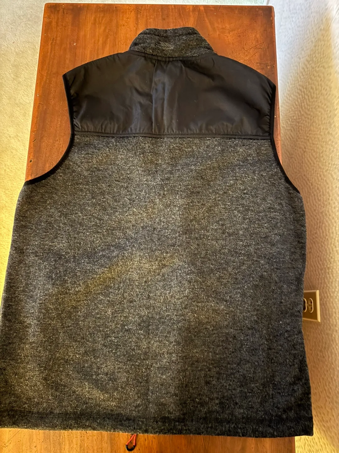 Two Men's Fleece Vests - Nautica and Trespass image indicator(5)