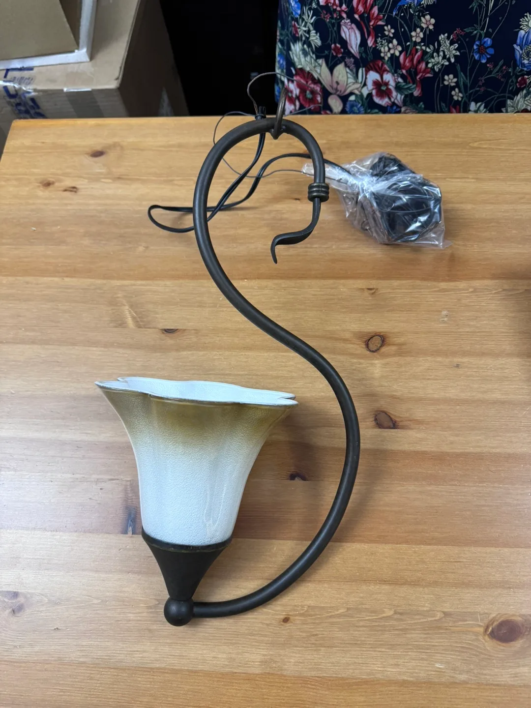 Brand New Elegant S-Shaped Pendant Light Fixture image indicator(2)