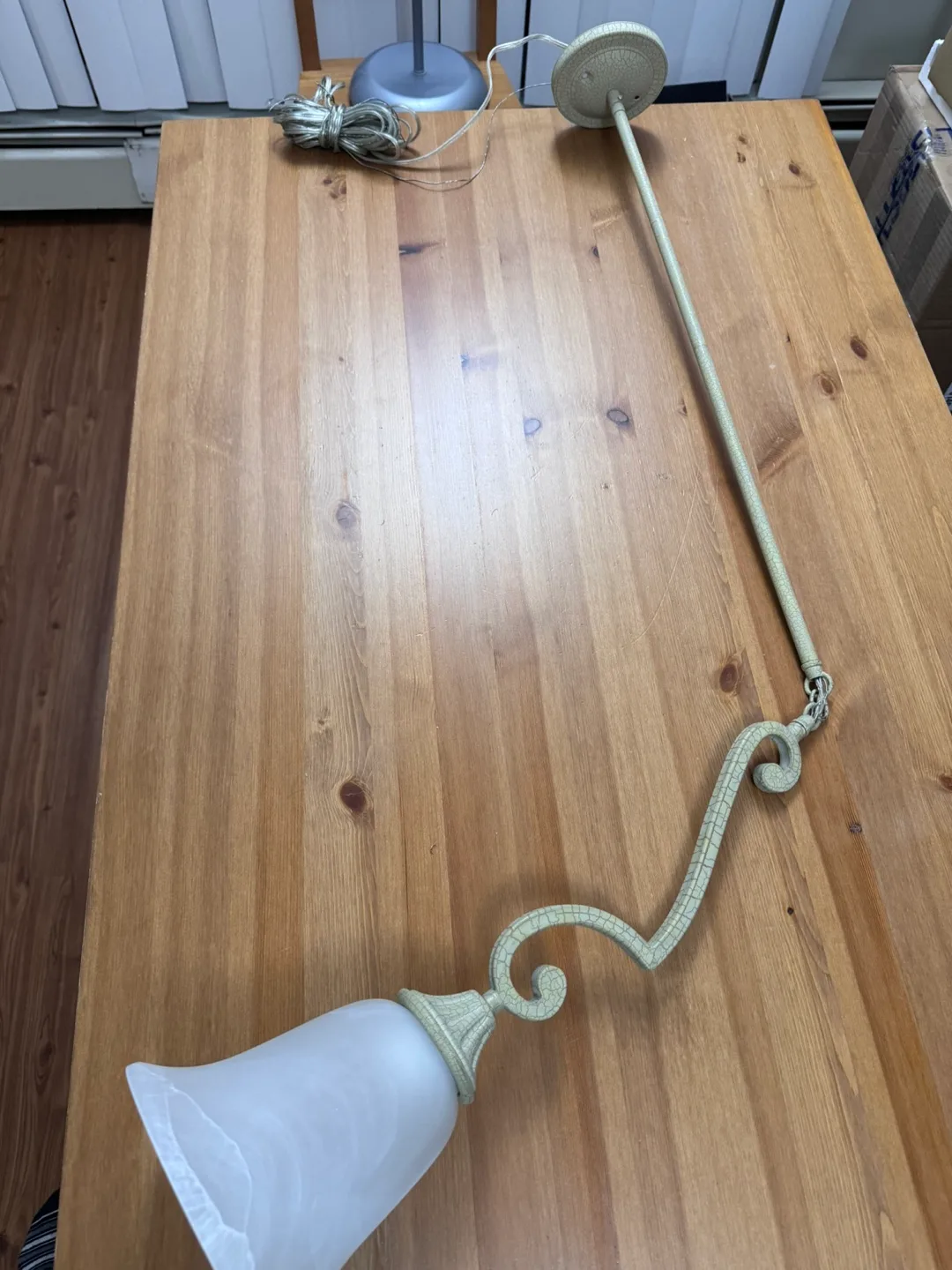 BRAND NEW IN BOX Elegant Off-White Hanging Light Fixture image indicator(4)