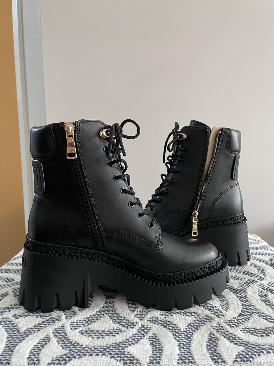 Coach Ainsley Leather Combat Boots - Size 7.5B - photo 2