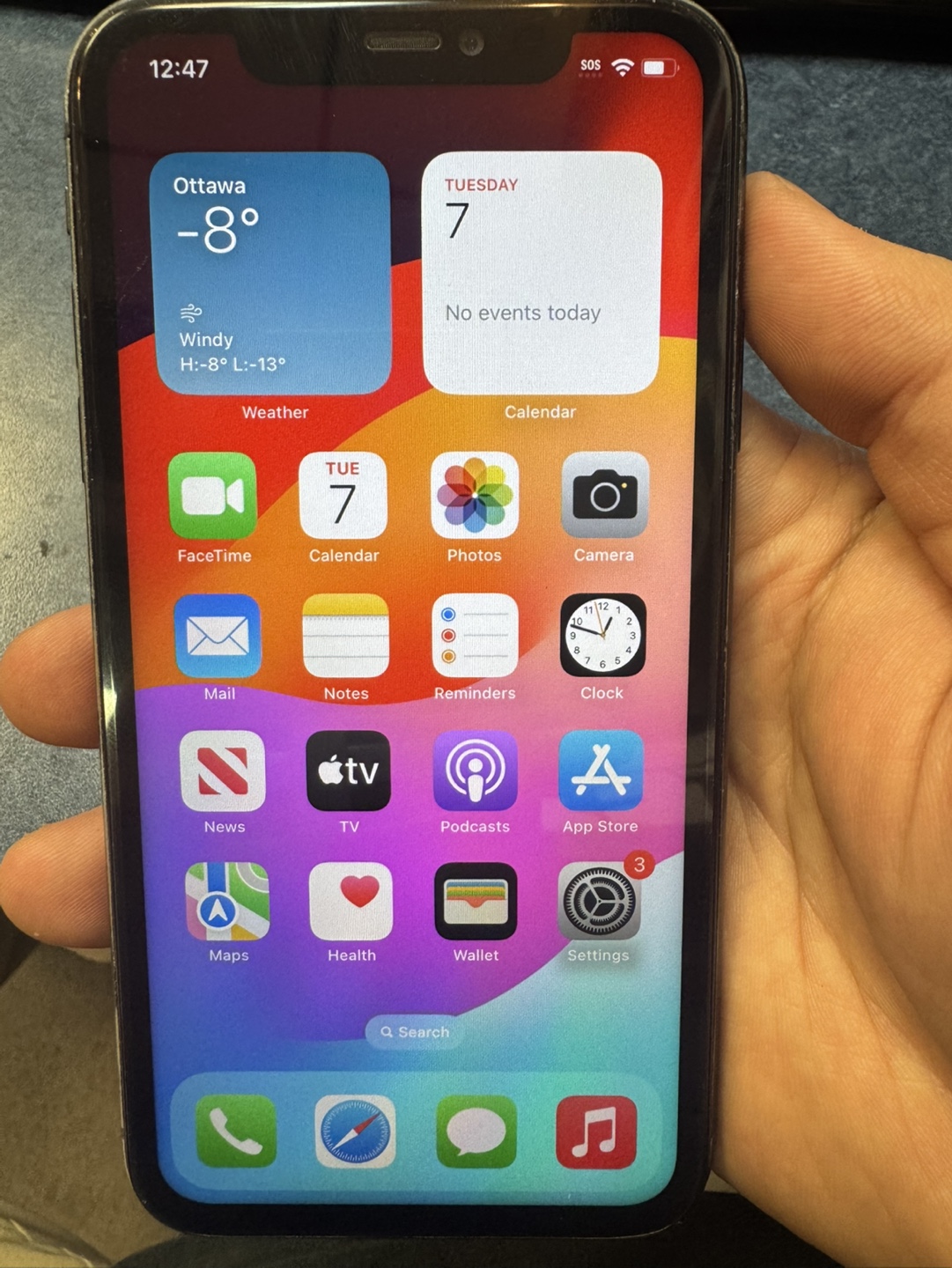 iPhone 11  - 64gb