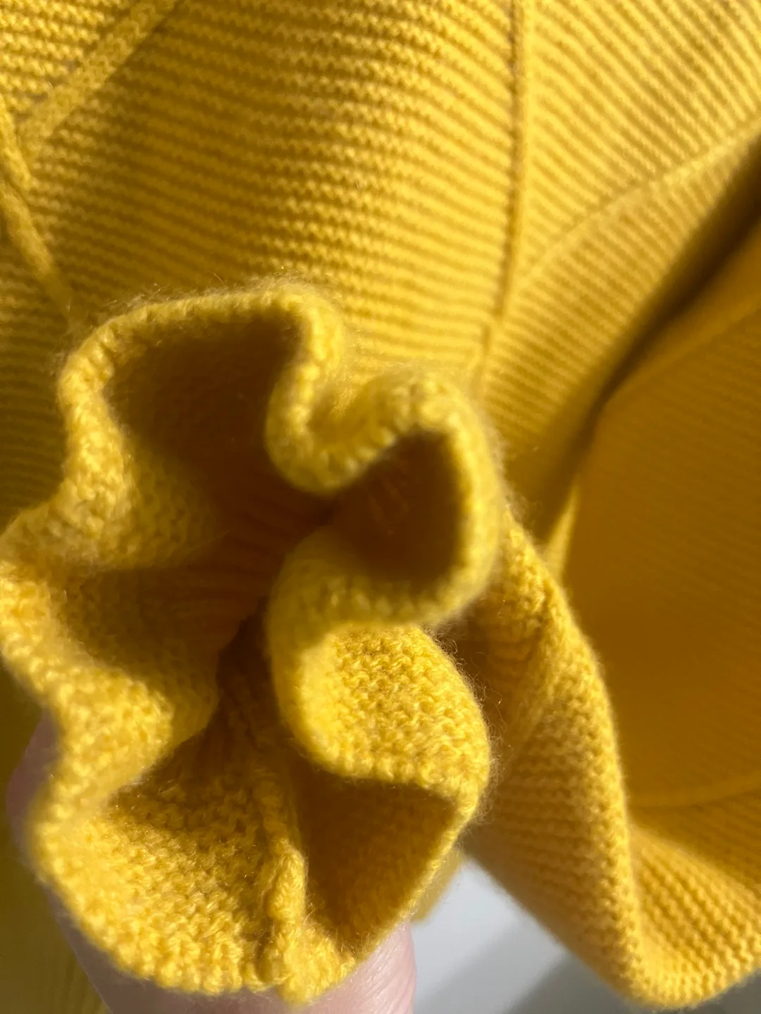 Yellow Cashmere Sweater image indicator(3)