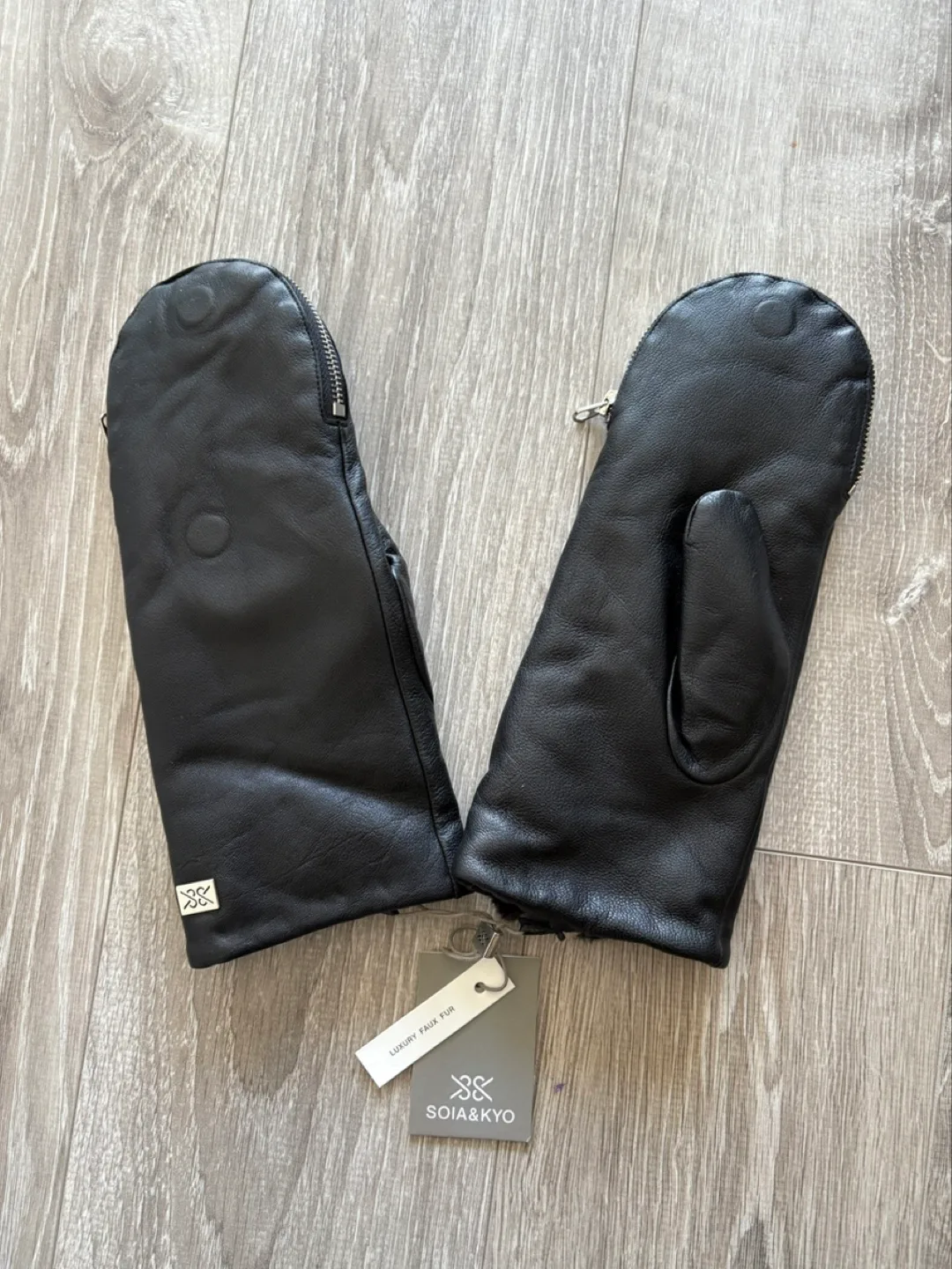 Soia & Kyo Lamb Leather Mittens