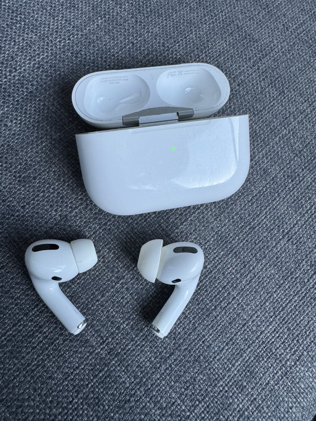 Apple AirPods Pro 1st generation - photo 2