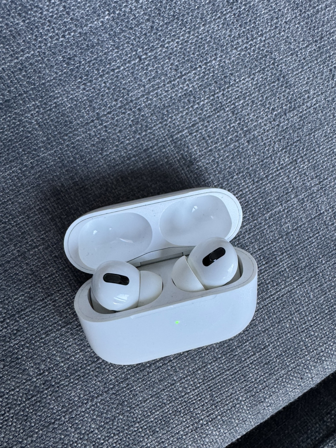 Apple AirPods Pro 1st generation - photo 3
