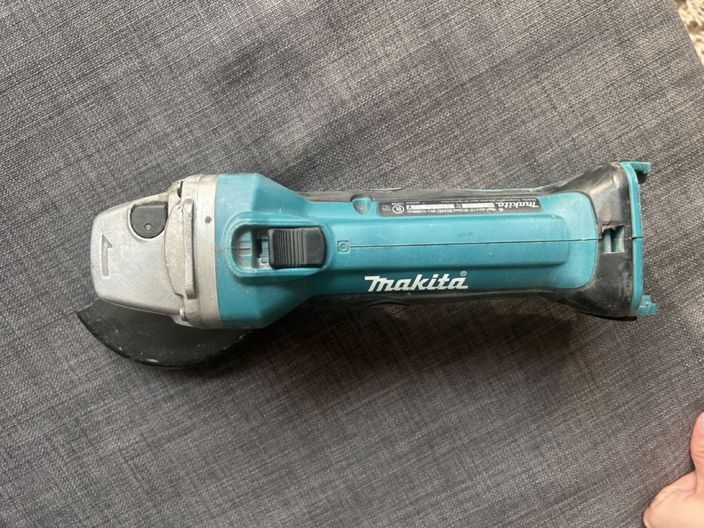 Makita 18V Cordless Angle Grinder - photo 2