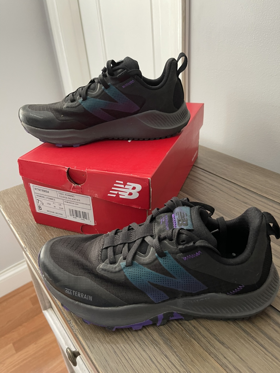 New Balance Women's WTNRMG4 Trail Running Shoes Size 7.5 - photo 2