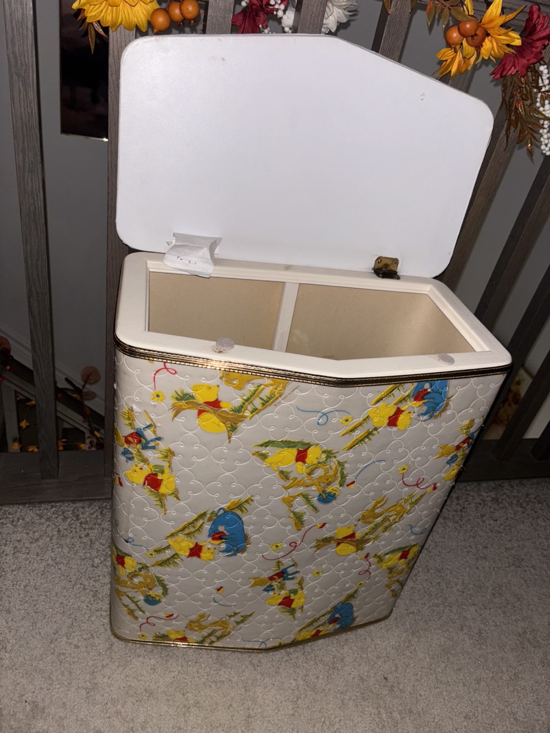 Vintage Winnie the Pooh Laundry Hamper - photo 2