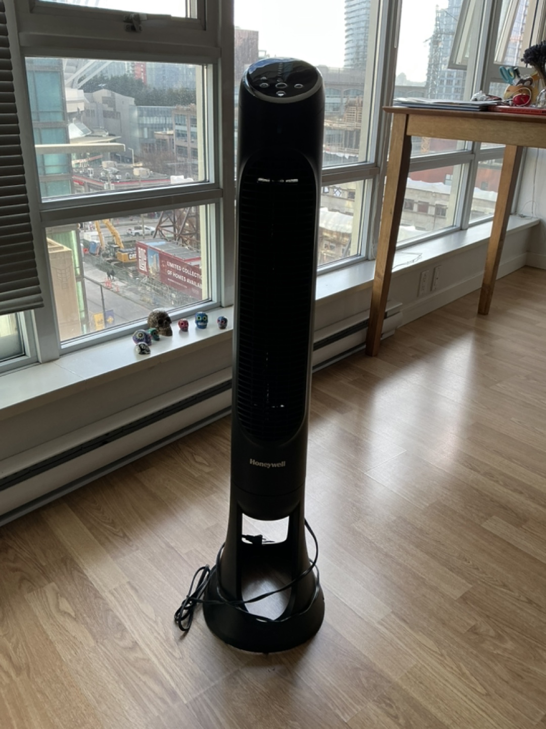 Honeywell QuietSet Tower Fan - photo 2
