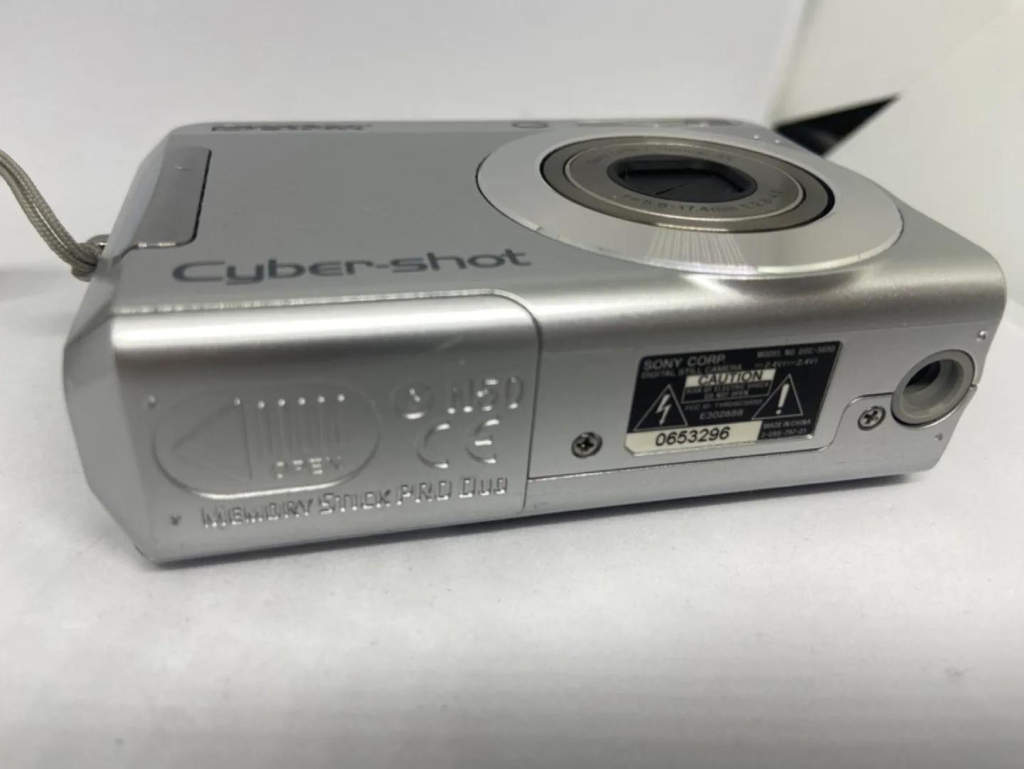 CYBER-SHOT DSC-S650 7.2MP DIGITAL CAMERA +Memory Card image indicator(5)