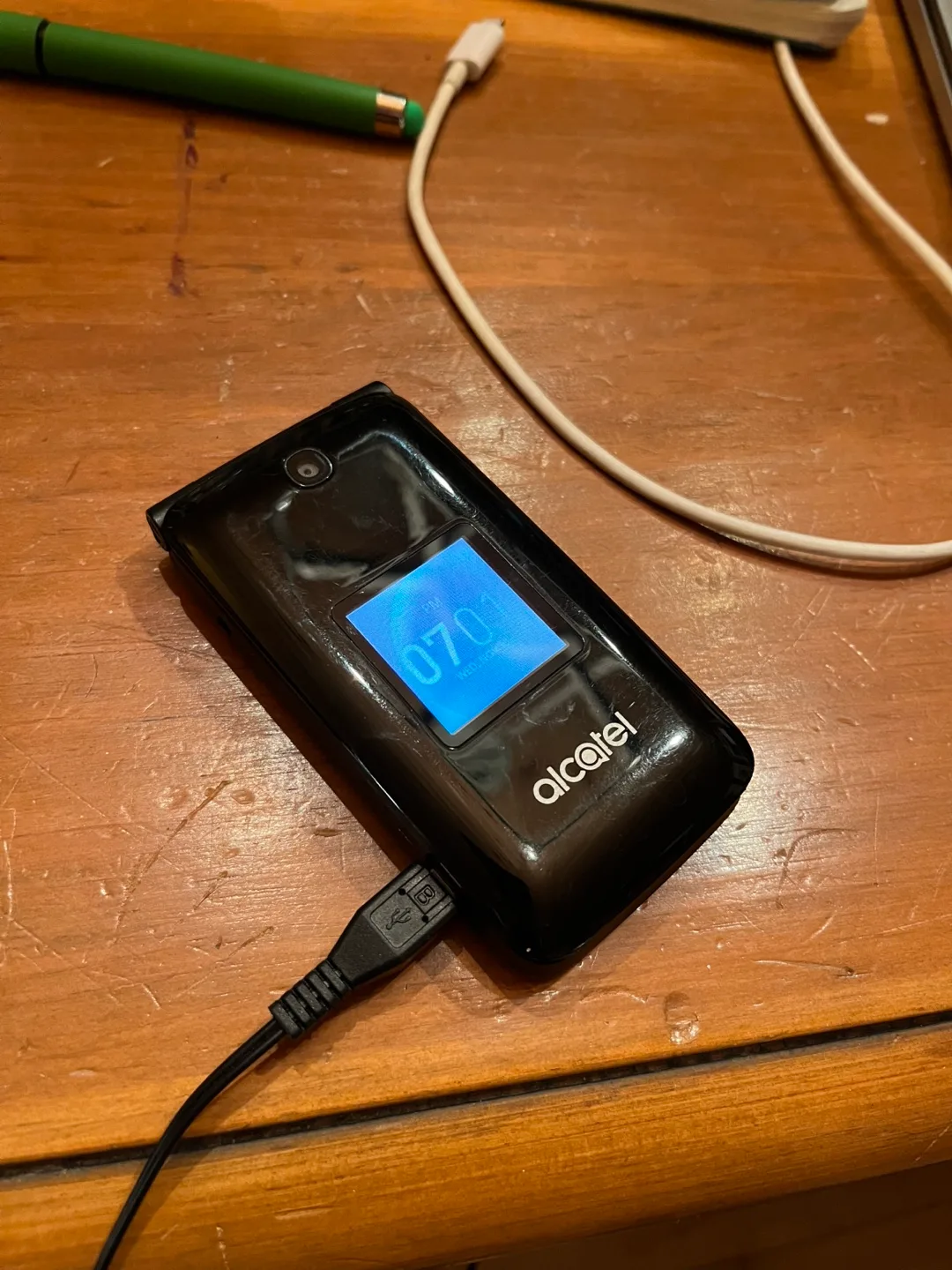 Alcatel Go Flip 4044V Flip Phone image indicator(4)