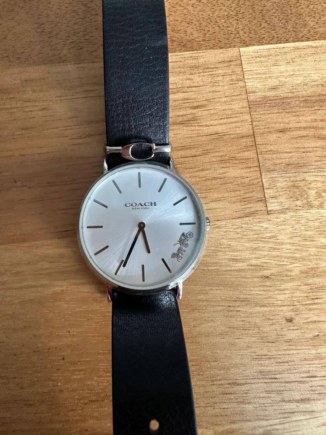 Coach New York Women's Watch with Black Leather Strap image indicator(2)