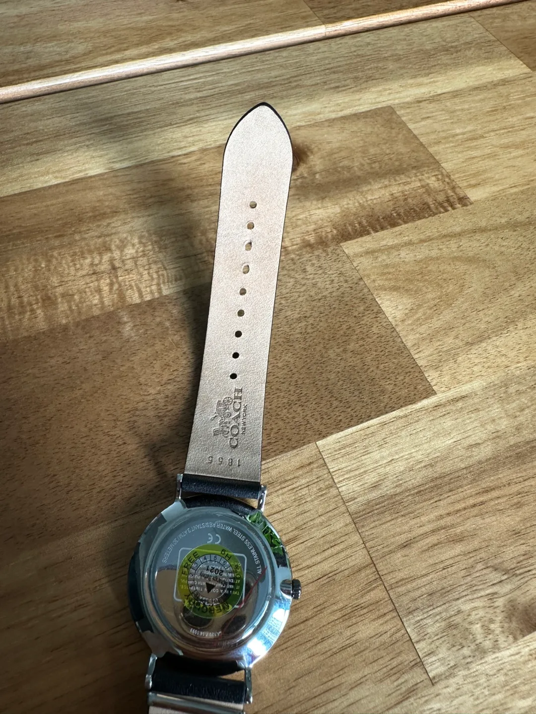 Coach New York Women's Watch with Black Leather Strap image indicator(7)