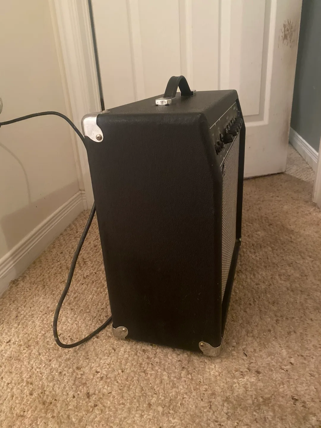 Peavey Bass Mate 25 Amplifier image indicator(2)