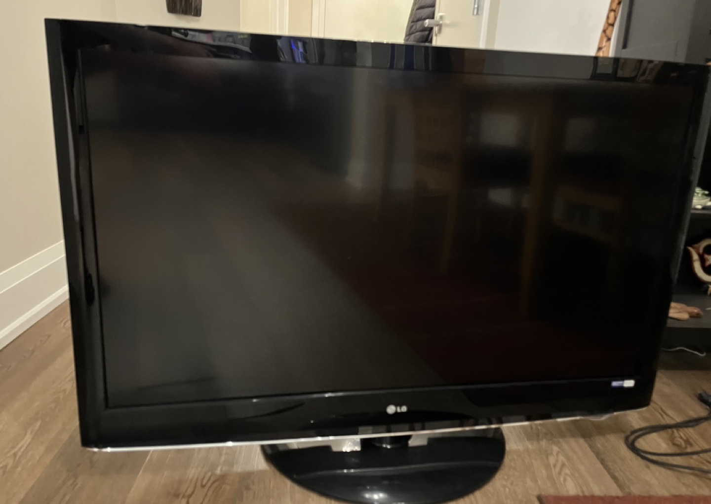 LG 46 inch Flatscreen TV