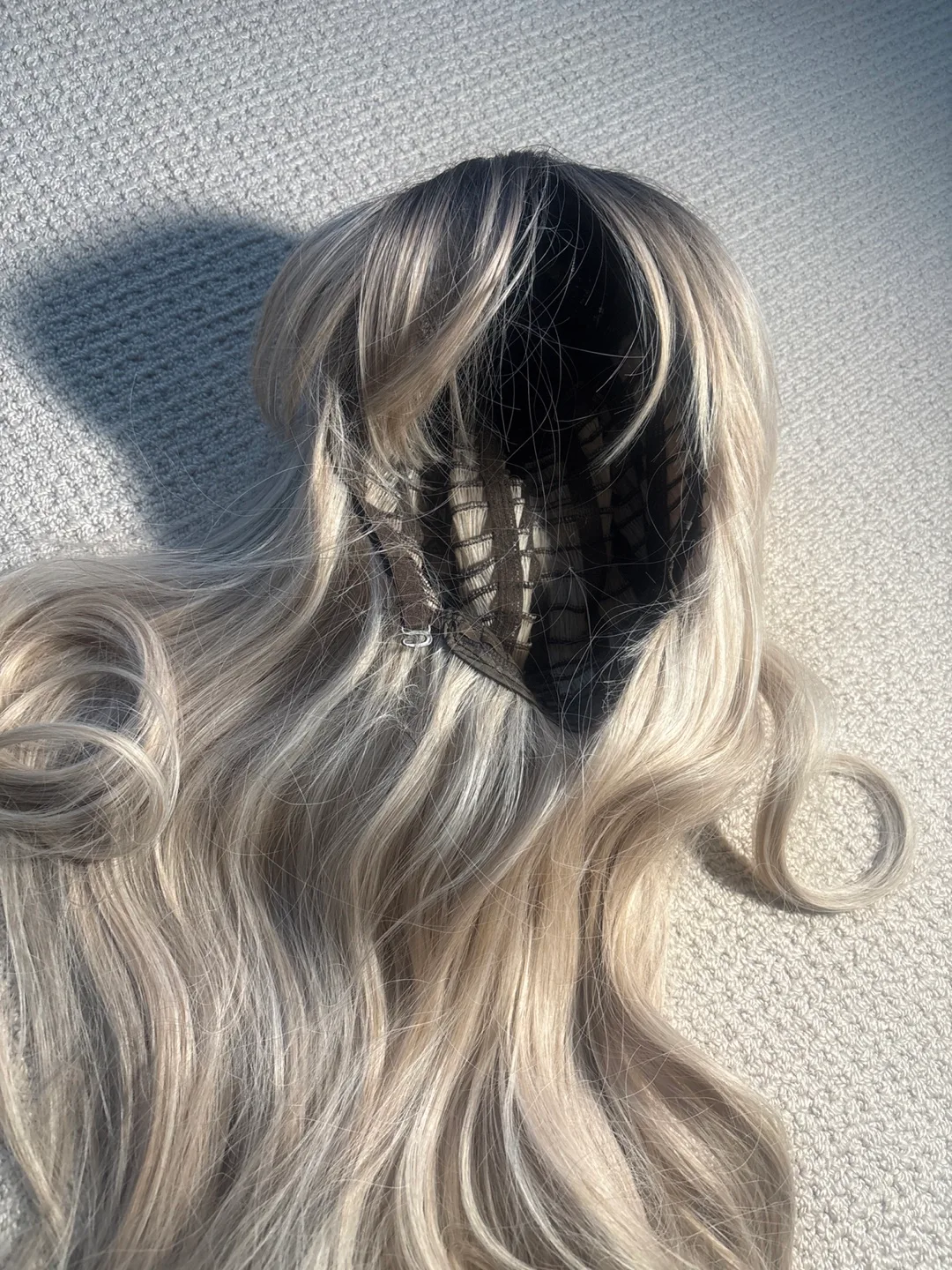 Long Blonde Ombre Wig image indicator(5)
