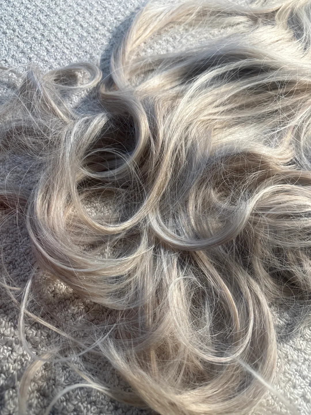 Long Blonde Ombre Wig image indicator(3)