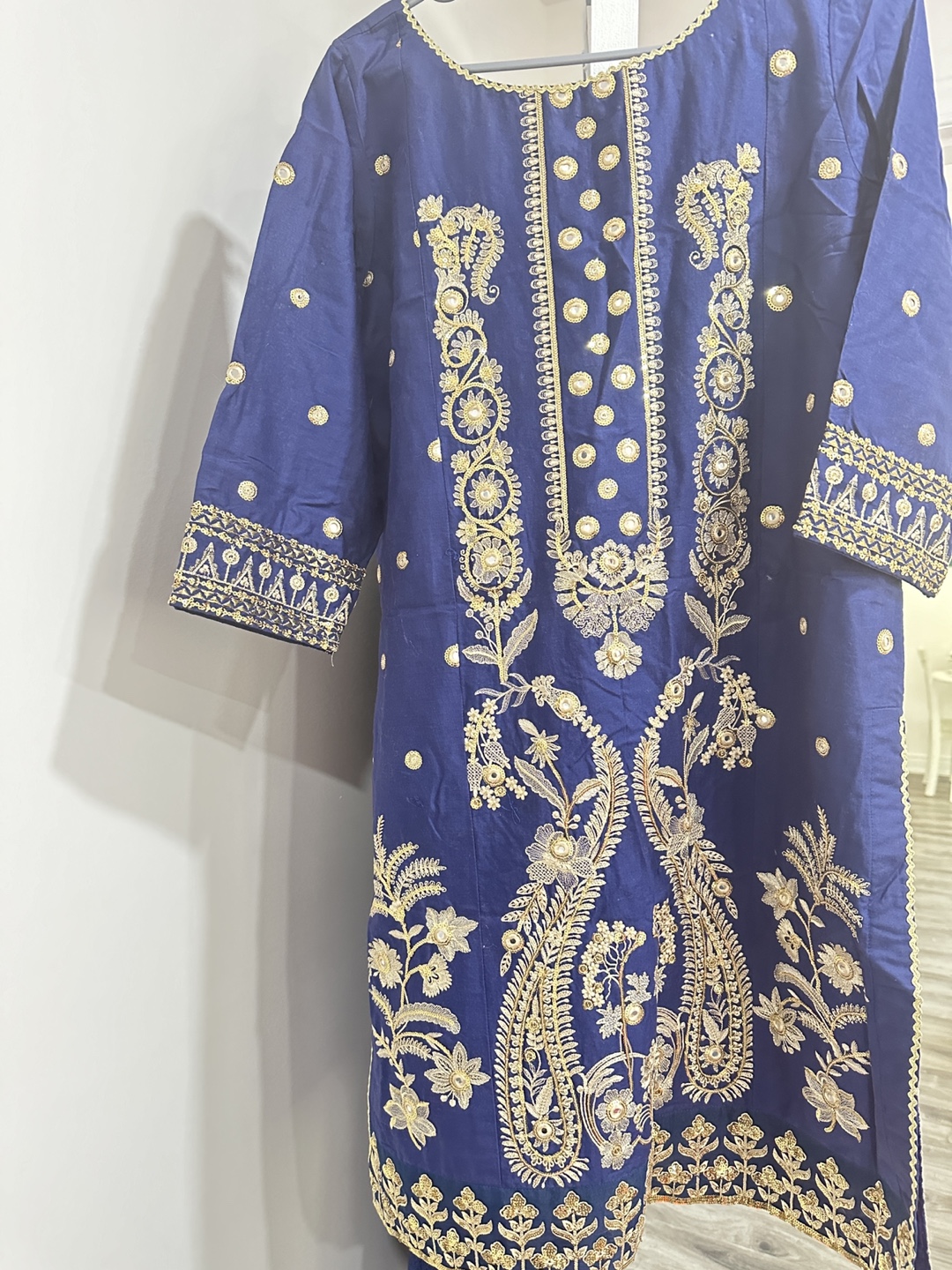 Gorgeous embroidered 3-piece suit