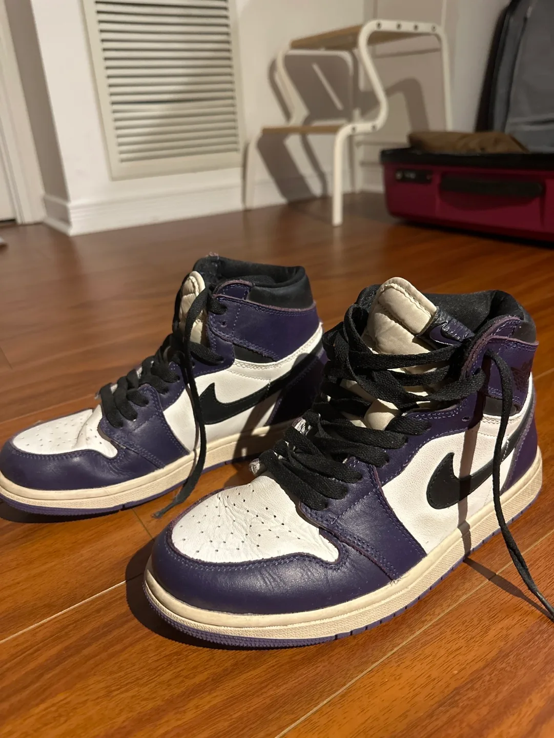 Purple Jordans US 7 women’s image indicator(3)