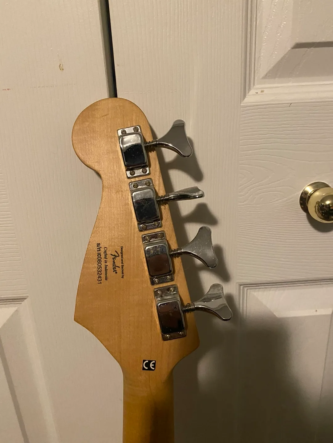 Squier Bronco Bass Guitar - Red image indicator(4)