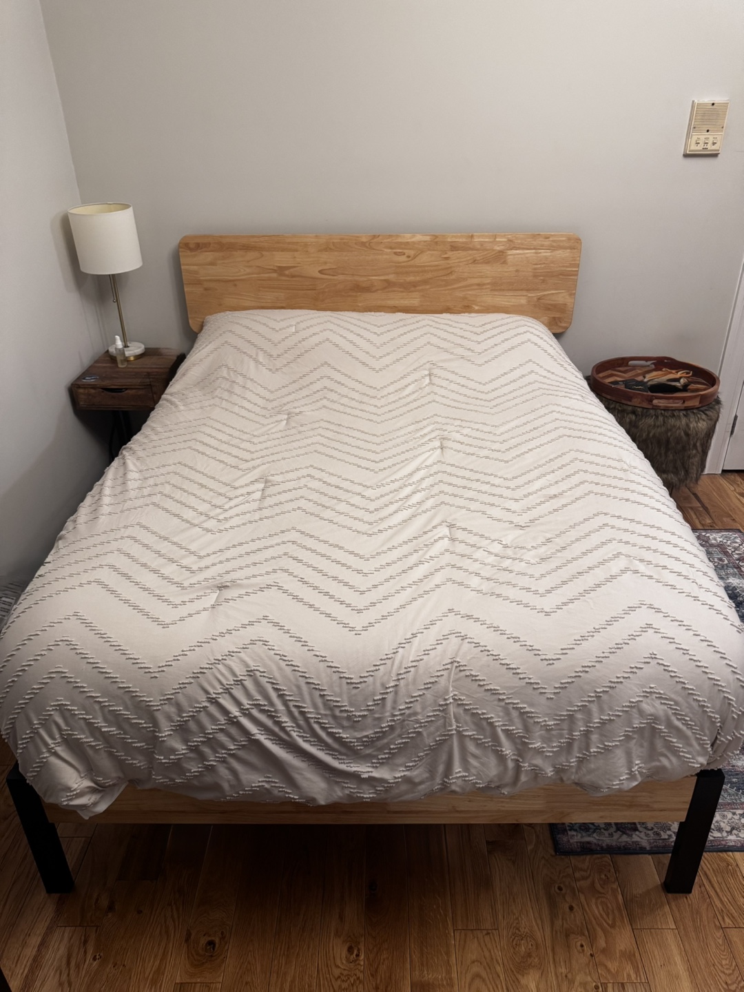 Full-Size Mattress & Wood Platform Bed Frame