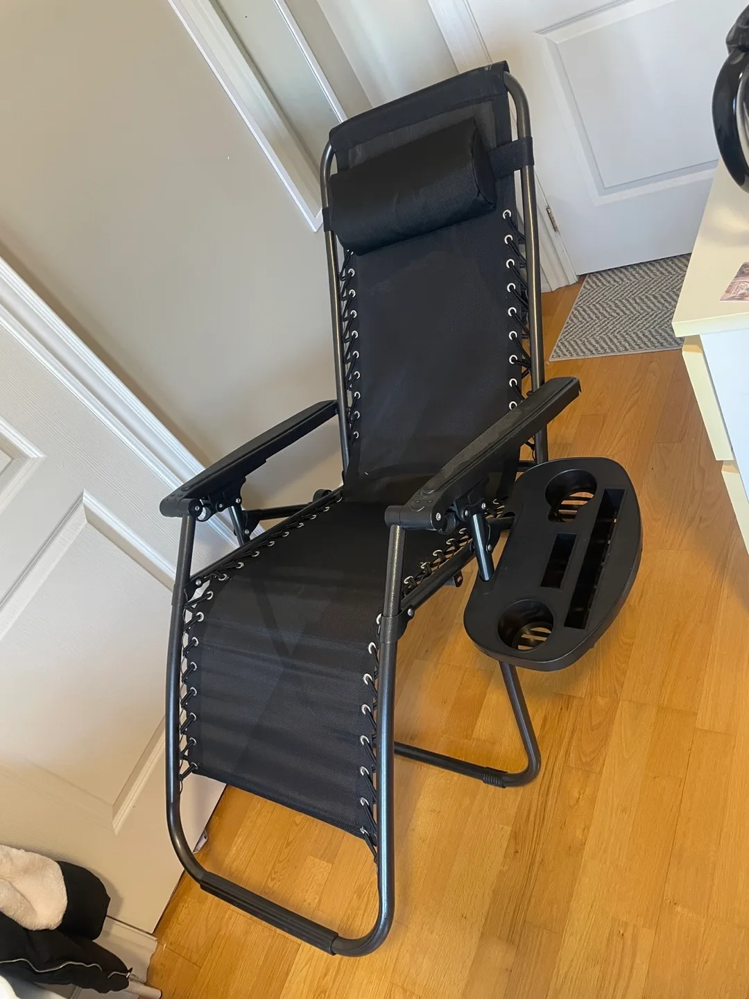 Relaxing Zero Gravity Recliner Chair with Cup Holder