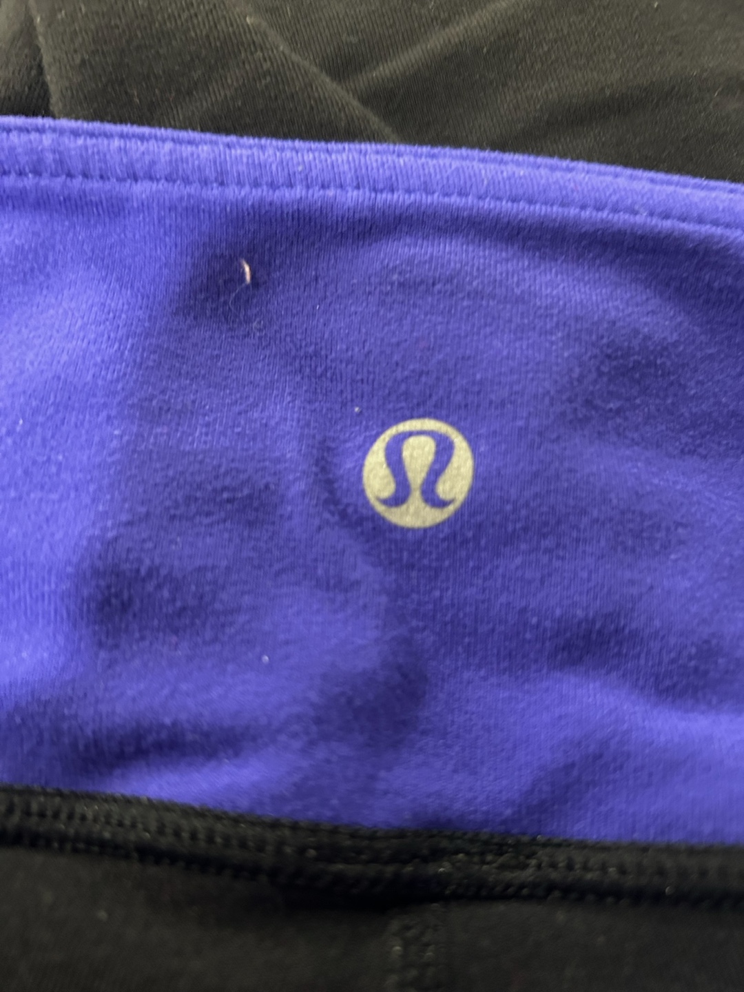 Lululemon Black Cropped Leggings - Size 6 - REVERSIBLE - photo 4