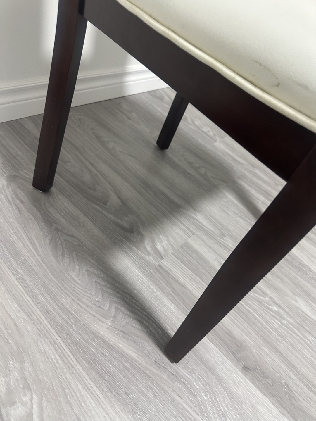 Modern Dining Chair - Off-White Leatherette - photo 4
