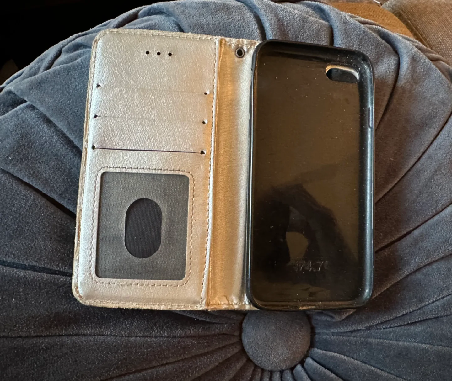 iPhone SE or 7/8 Cases image indicator(5)