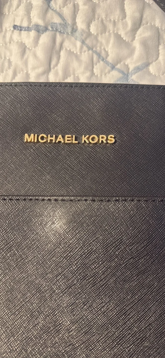 Michael Kors Black Tote Bag image indicator(2)