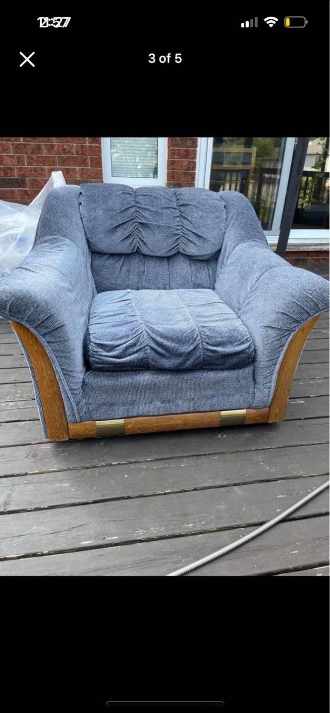 Blue corduroy armchair with wooden accents - photo 3