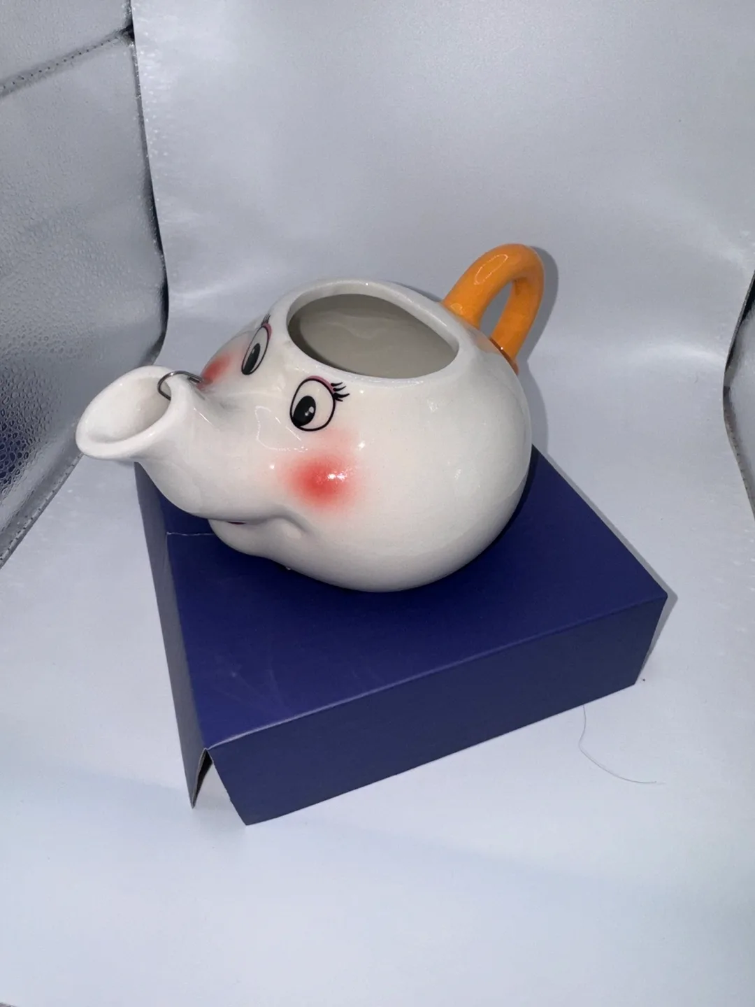 Disney Beauty and the Beast Mrs. Potts Teapot for One image indicator(5)
