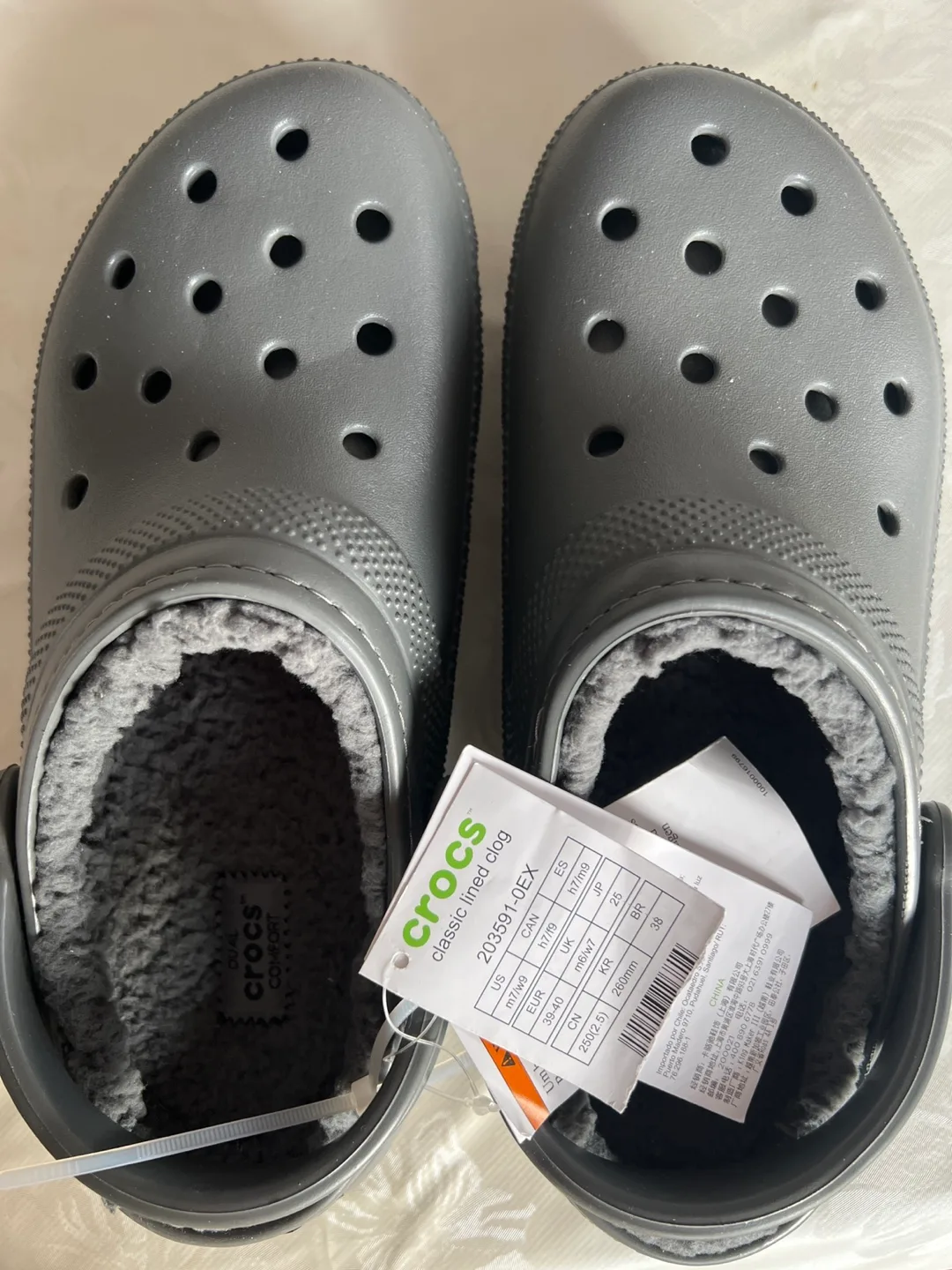 Crocs Classic Lined Clog - Grey - Size W8/M6 image indicator(2)