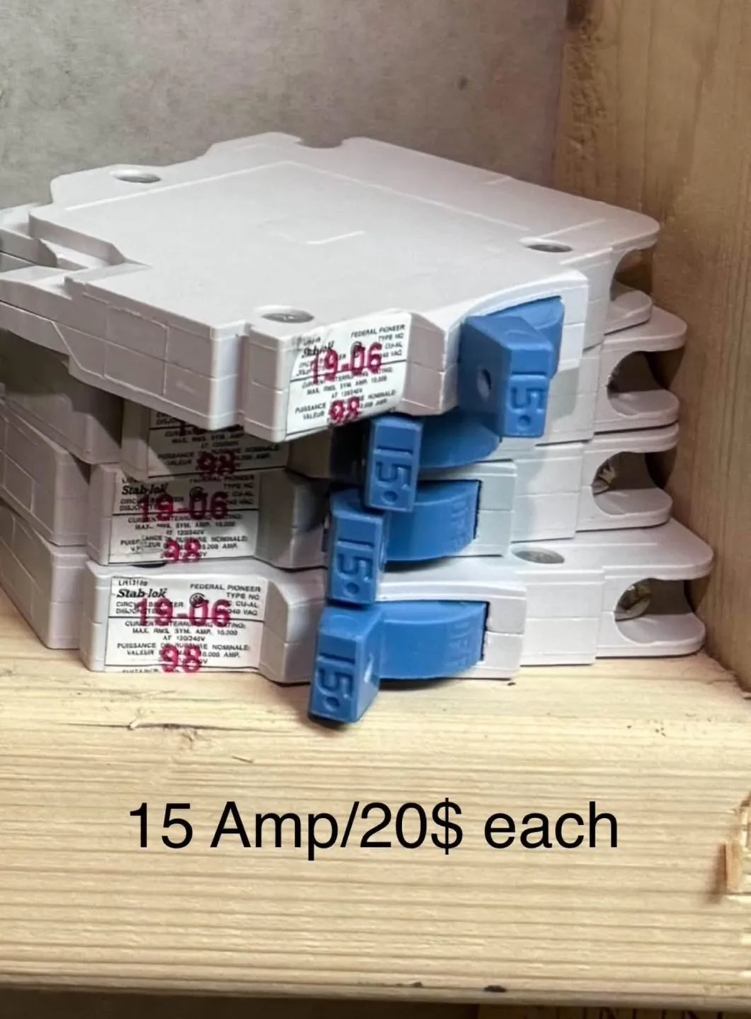 Stab-Lok Circuit Breakers image indicator(5)
