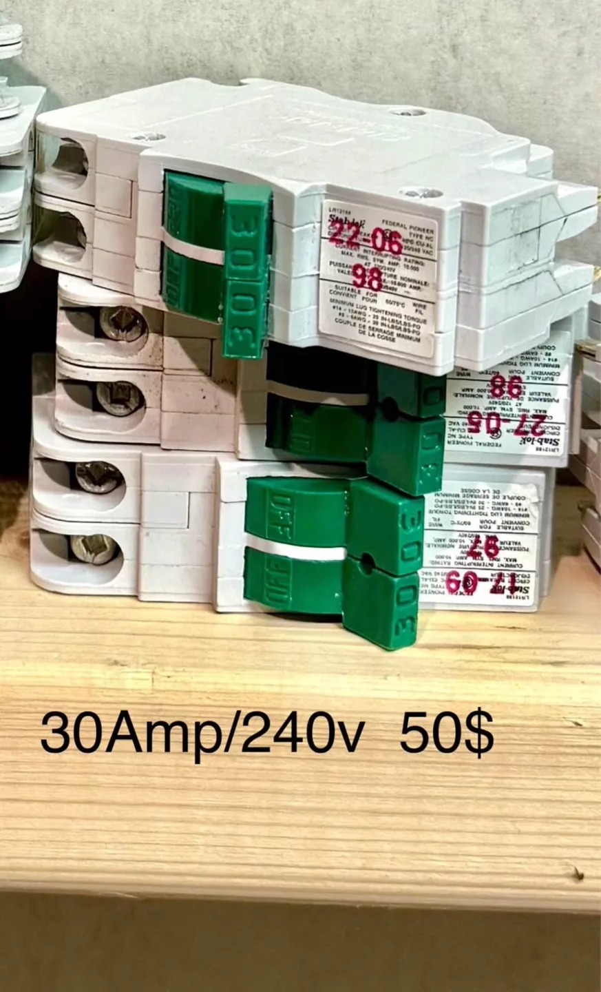 Stab-Lok Circuit Breakers image indicator(2)