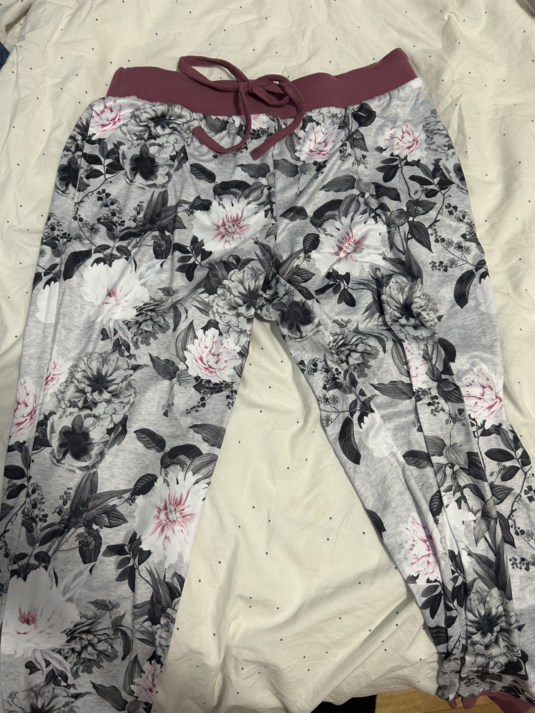 Pepper & Zoe Women's Medium Floral Lounge Pants