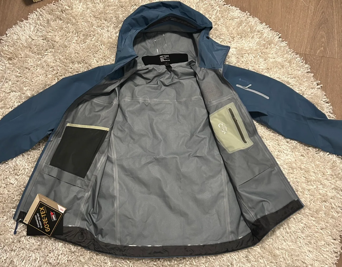 Brand New Arc'teryx  GORE-TEX PRO Jacket image indicator(3)