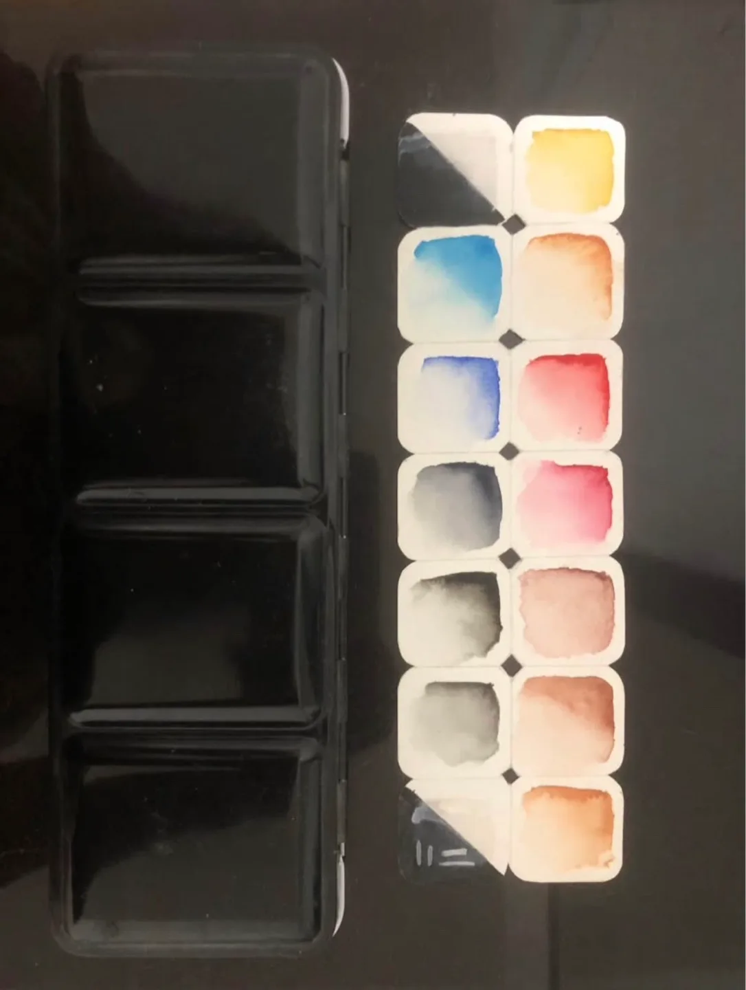 Watercolour set image indicator(2)