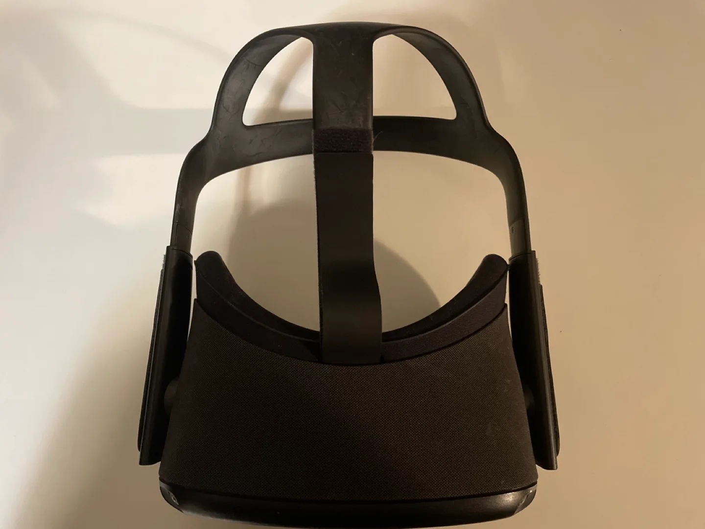 Oculus Quest 1 VR Headset and Controllers image indicator(6)