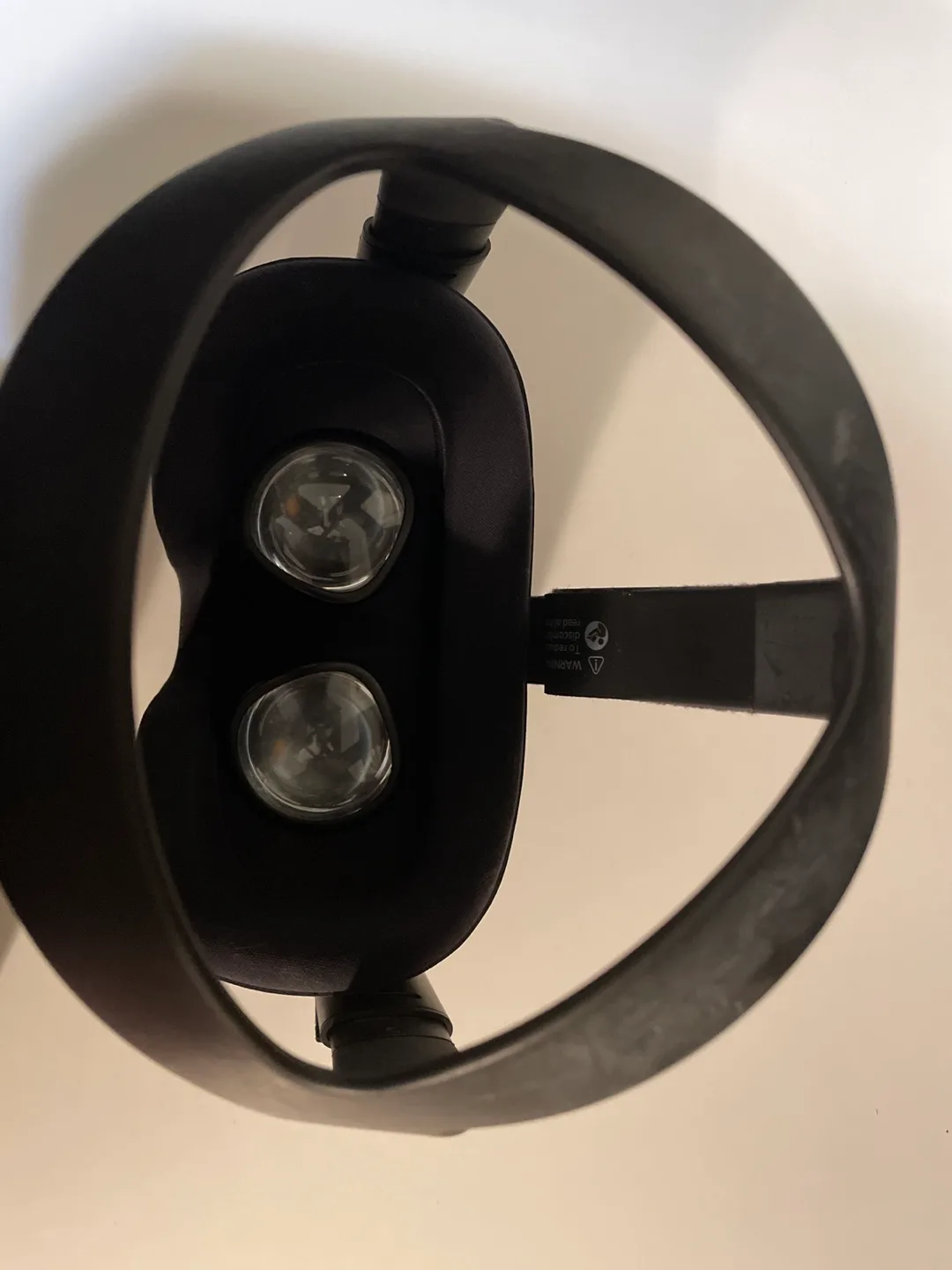 Oculus Quest 1 VR Headset and Controllers image indicator(2)