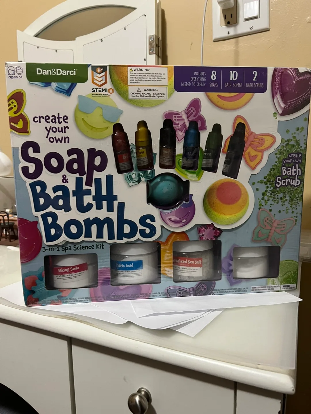 Create Your Own Soap & Bath Bombs Kit image indicator(3)