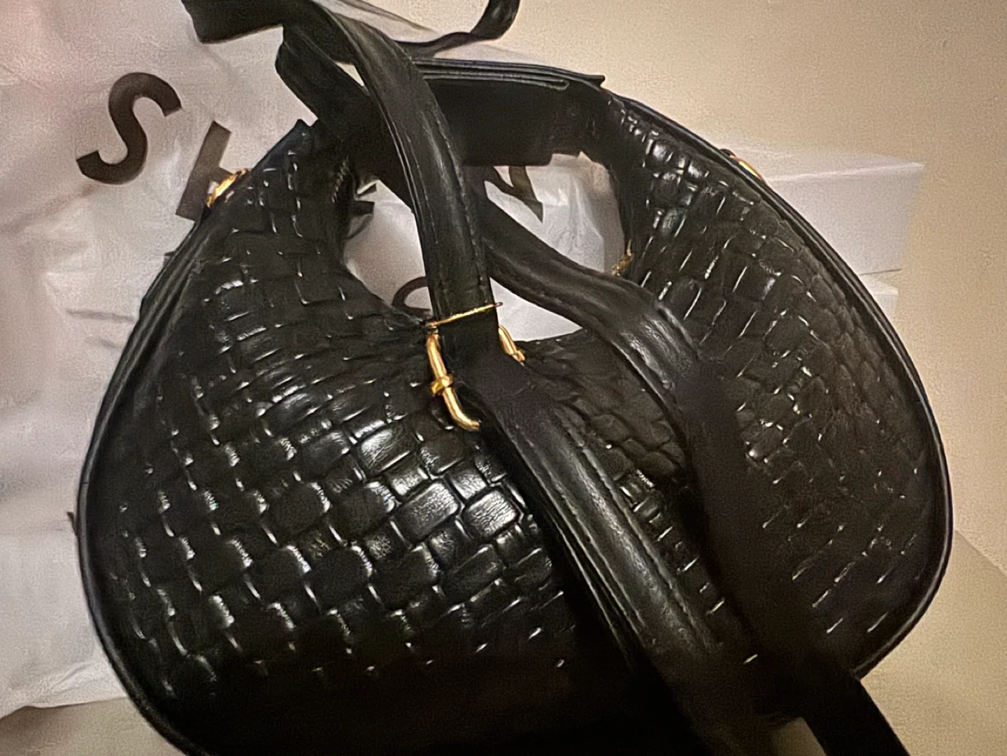 Gorgeous hand bag. image indicator(3)