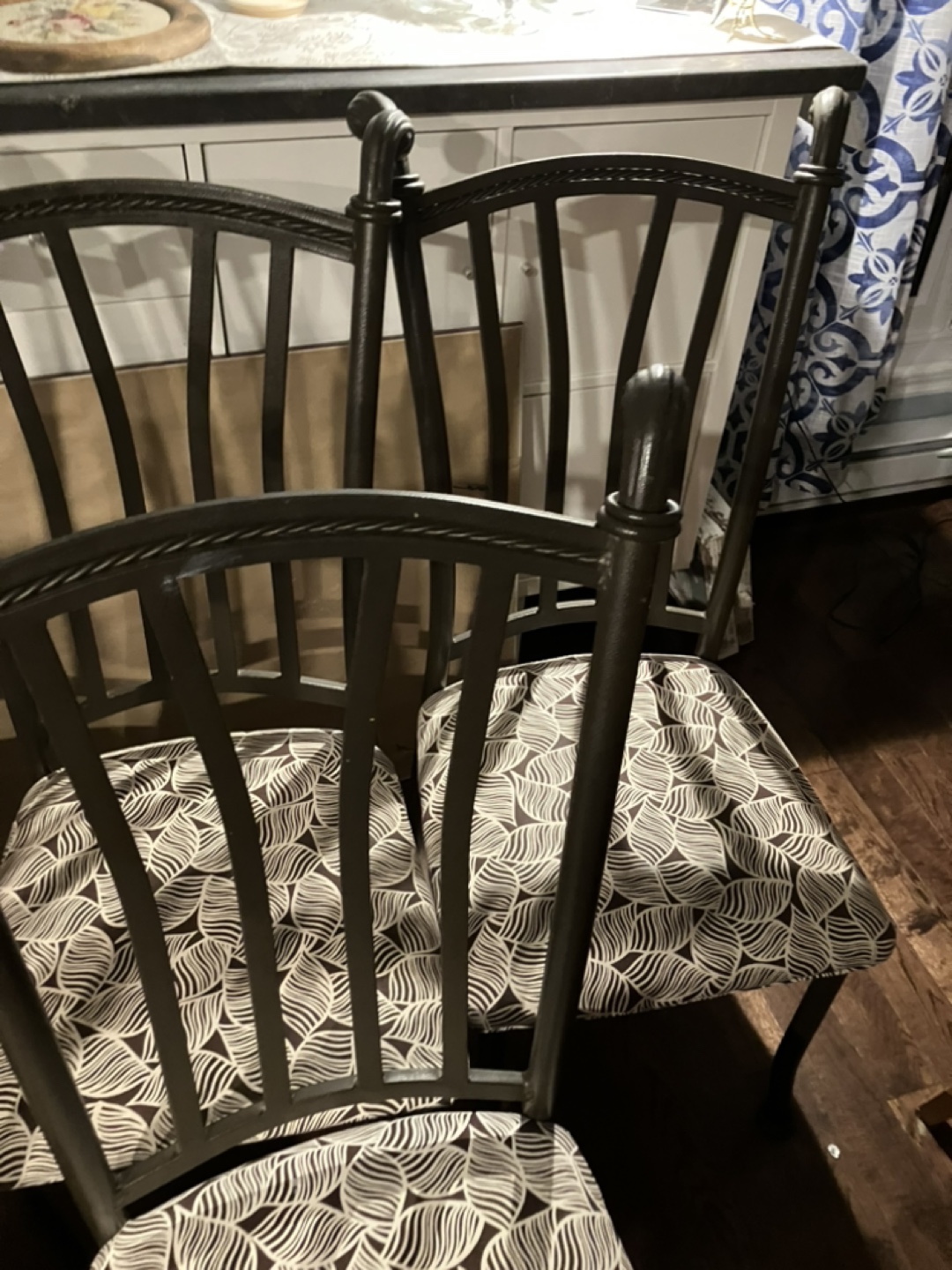 Six Metal Dining Chairs with Leaf-Pattern Cushions - photo 3