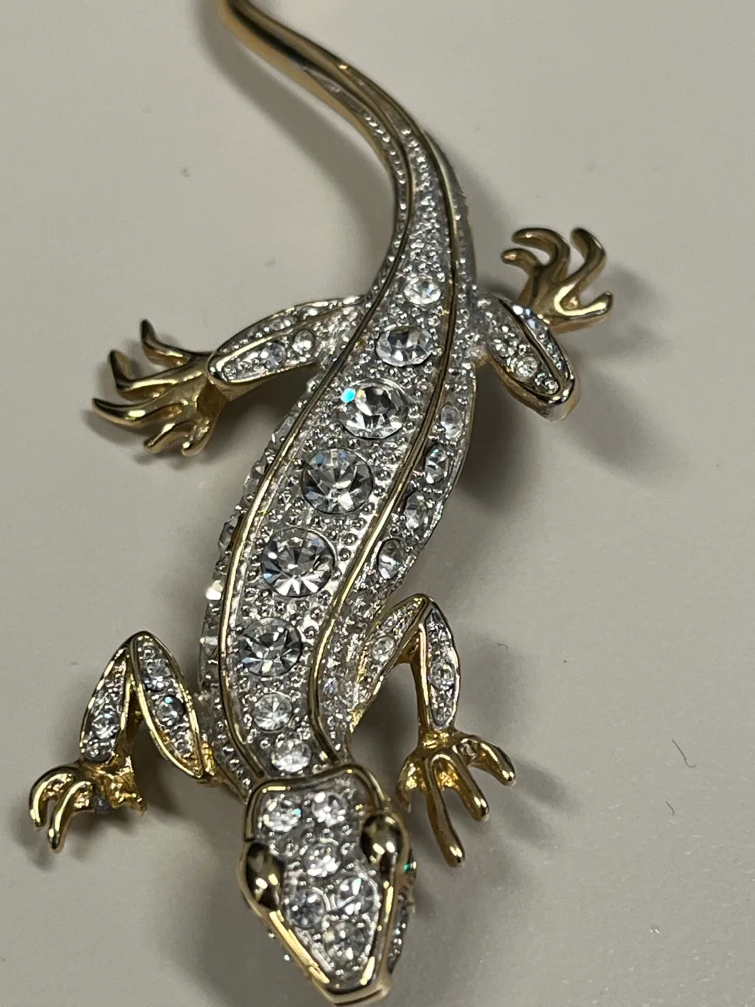 Rhinestone Gecko Brooch image indicator(3)