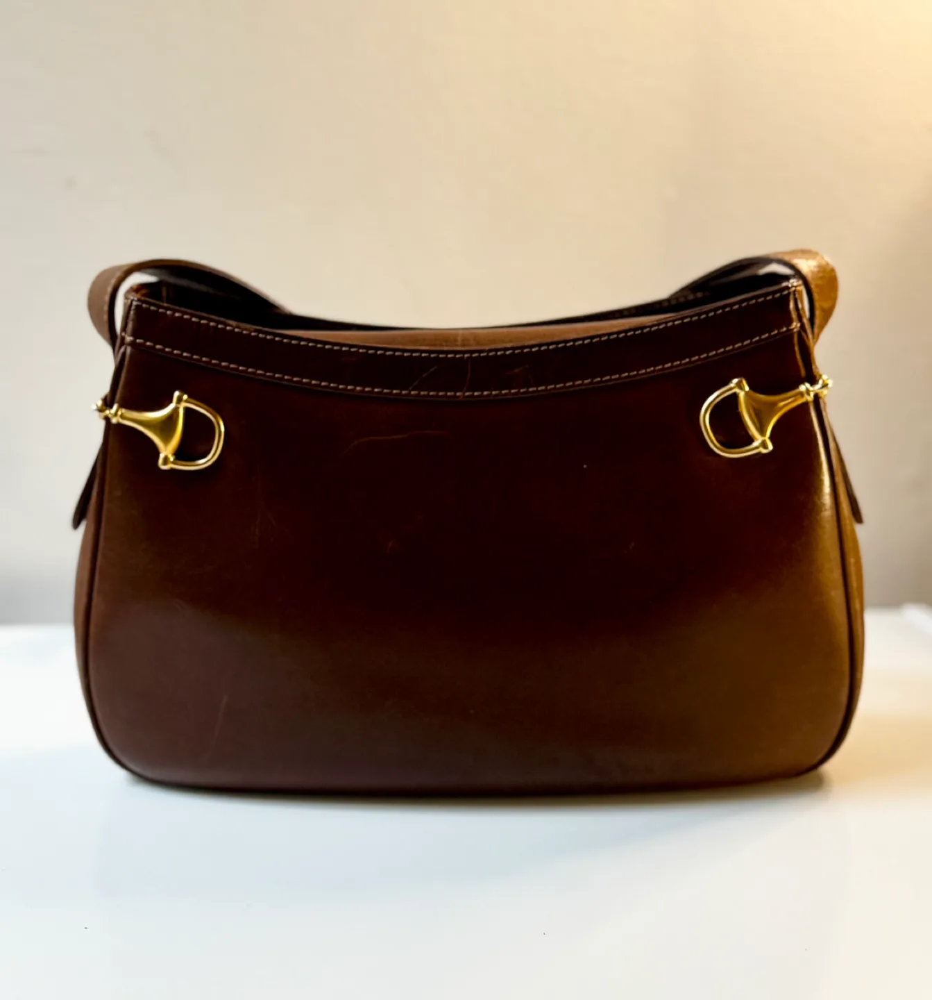 Vintage Gucci Leather Shoulder Bag image indicator(5)