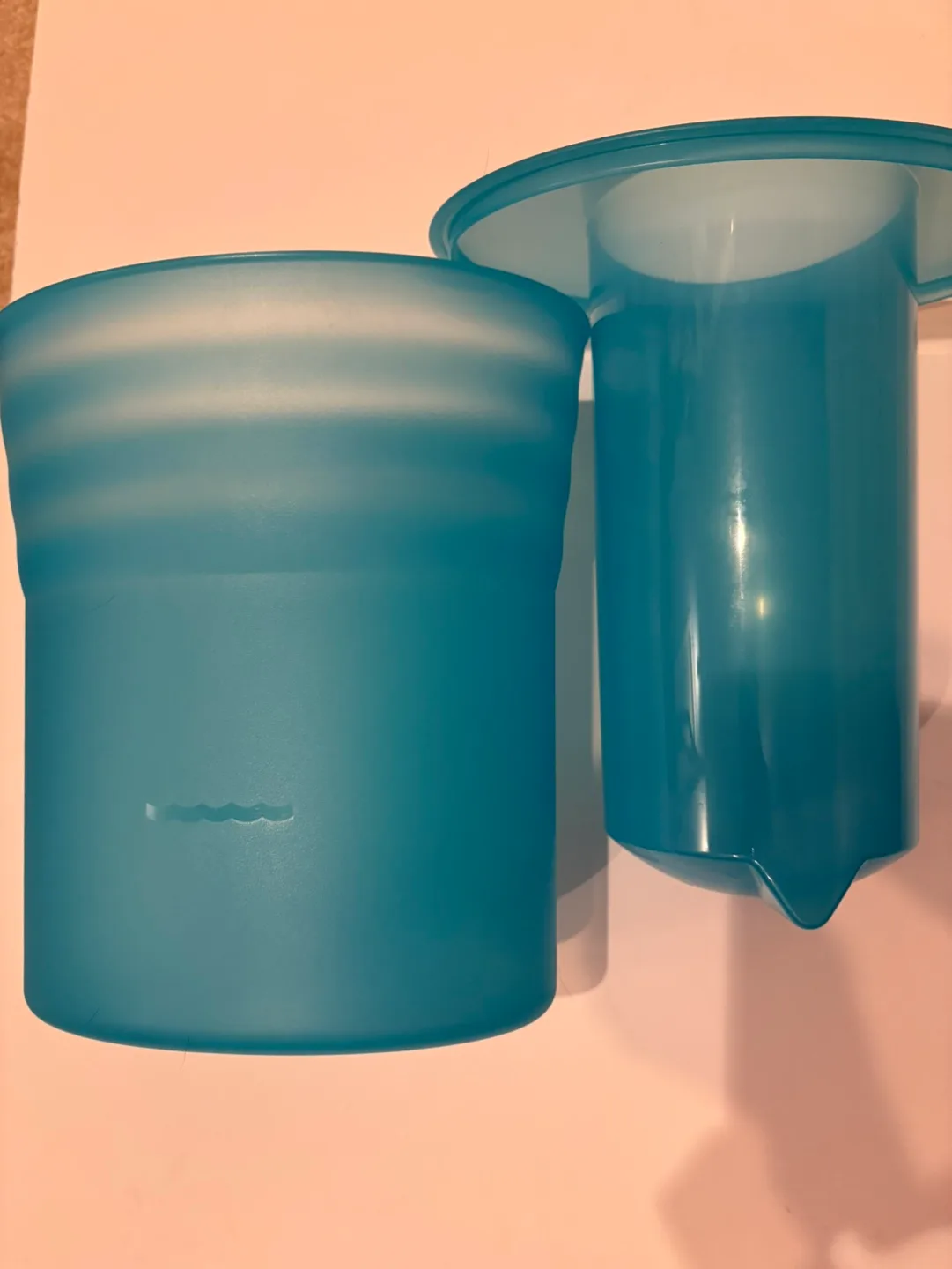 New Tupperware blue teal wine cooler wine holder image indicator(2)
